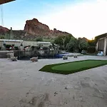 Camelback Mountain Mansion In Paradise Valley, Az